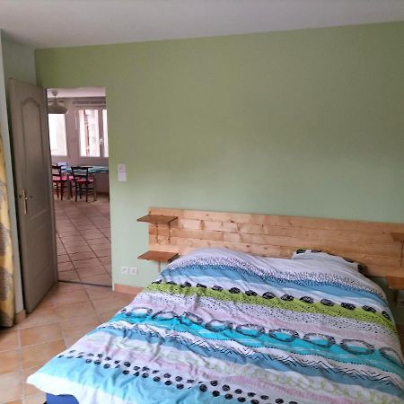 Appartement Au Centre Ville Avec Un Beau Jardin Prive Lannion Exteriör bild