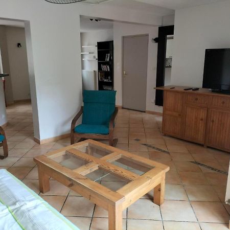 Appartement Au Centre Ville Avec Un Beau Jardin Prive Lannion Exteriör bild