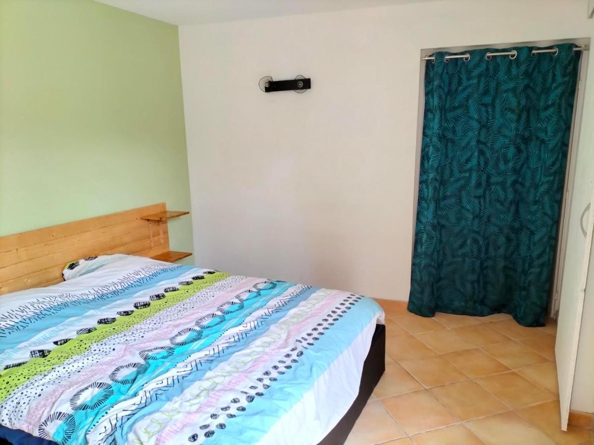 Appartement Au Centre Ville Avec Un Beau Jardin Prive Lannion Exteriör bild