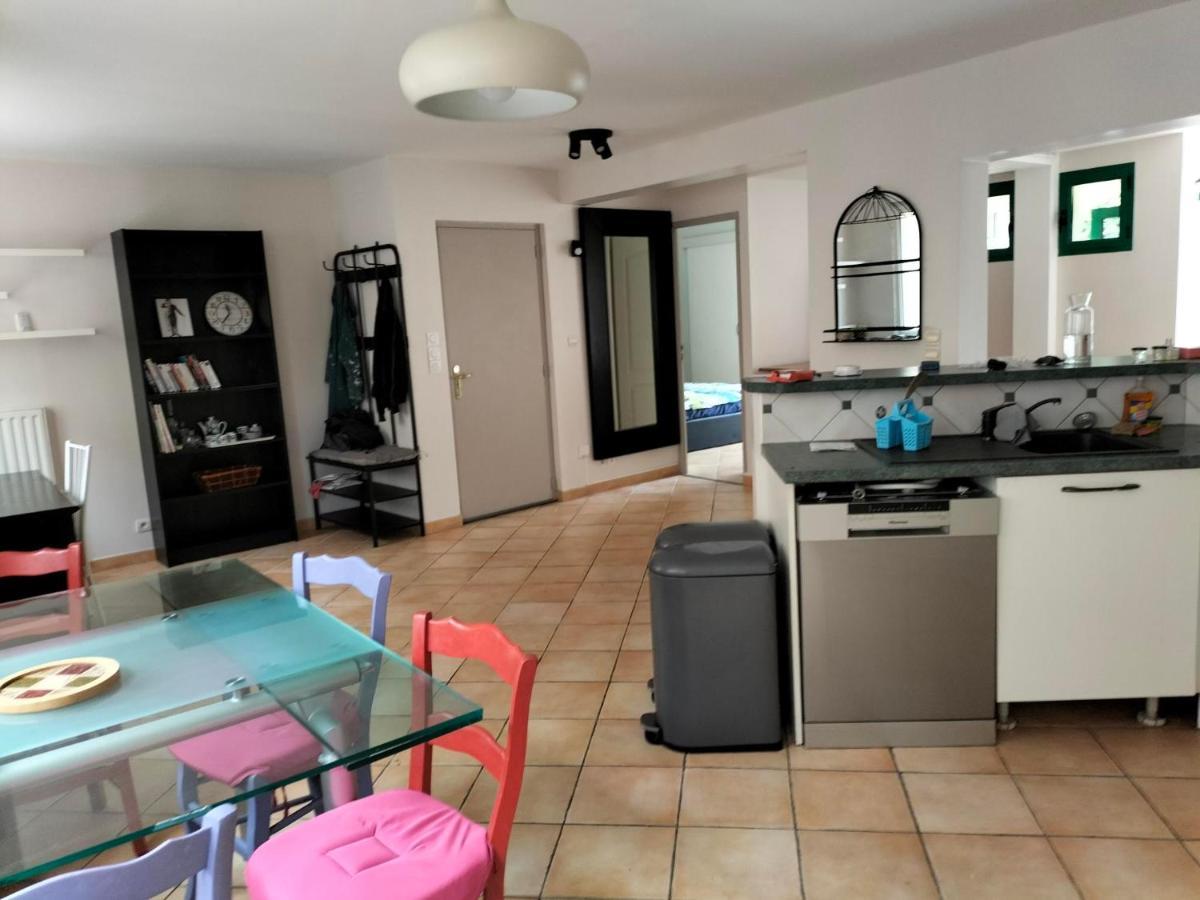 Appartement Au Centre Ville Avec Un Beau Jardin Prive Lannion Exteriör bild