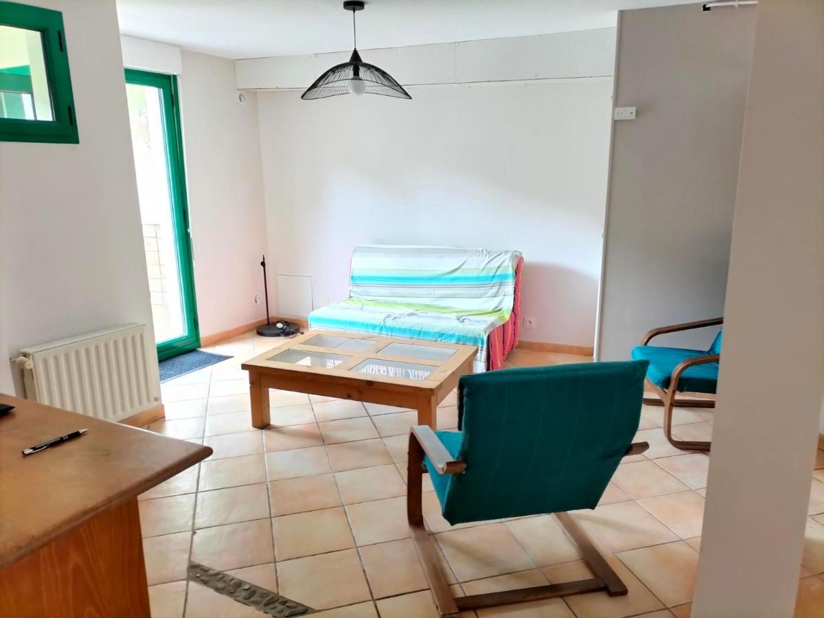 Appartement Au Centre Ville Avec Un Beau Jardin Prive Lannion Exteriör bild